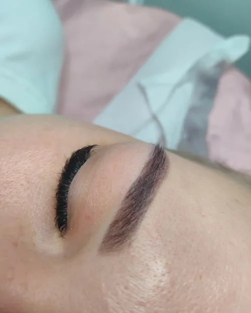 Henna brwi Warszawa Wola – regulacja i henna Veronica Lashes