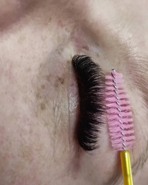 Zabieg przedłużania rzęs krok po kroku – studio Veronica Lashes Warszawa